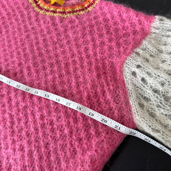 Rose Carmine Sweater Pink White Balloon Sleeves Oversized Fit - Picture 6 of 9